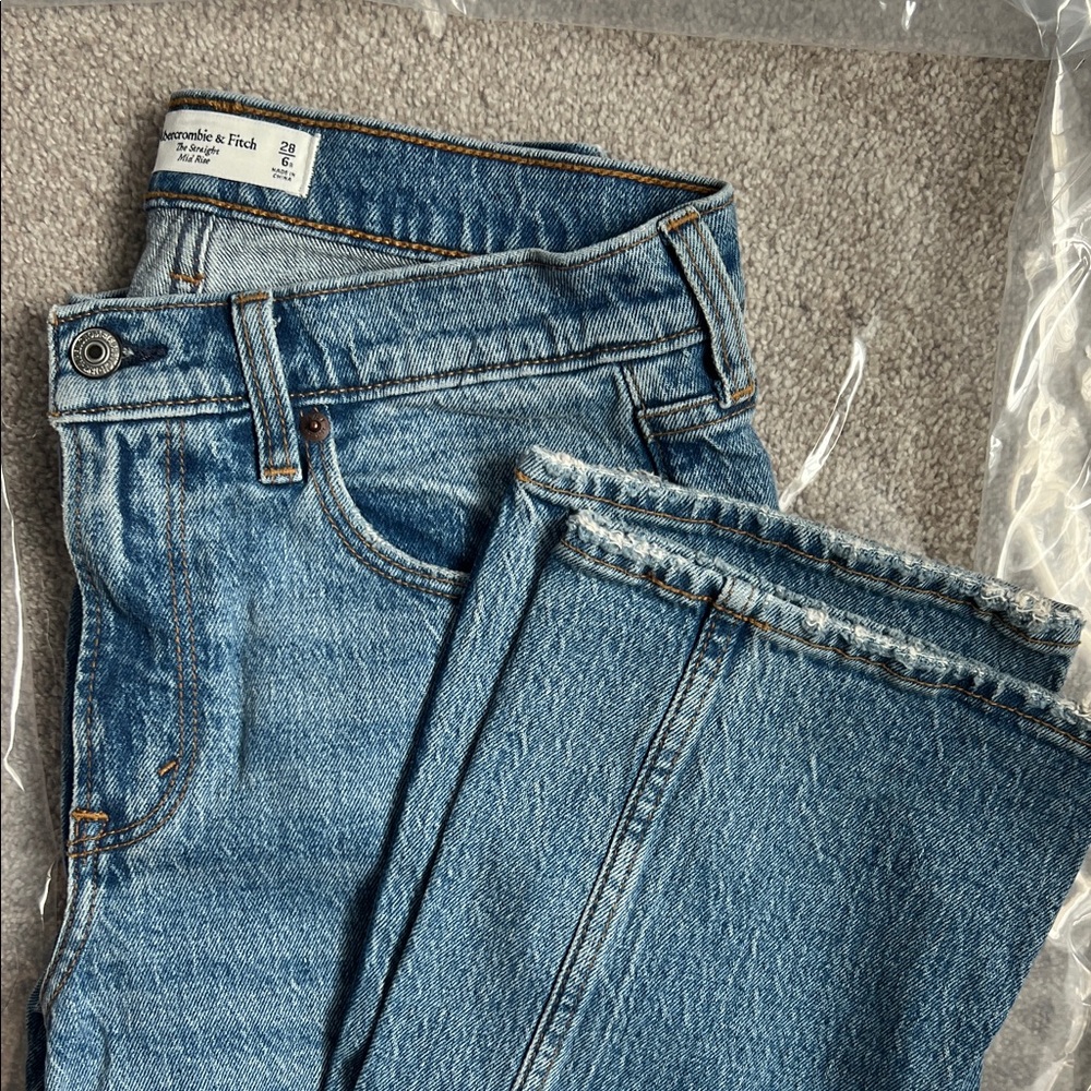 Abercrombie & Fitch the Straight Mid Rise Jean